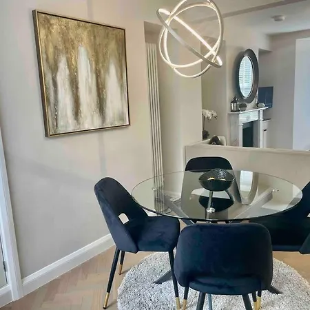 度假居 Heather Mere Cottage, *