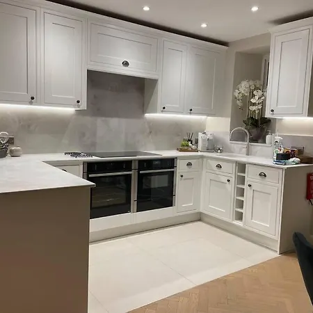 Heather Mere Cottage, بيت للعطل *